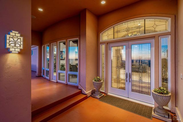 3729 Skyfarm Dr, Santa Rosa, CA 95403