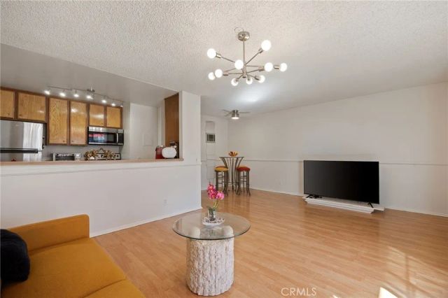 20930 Parthenia, Canoga Park, CA 91304
