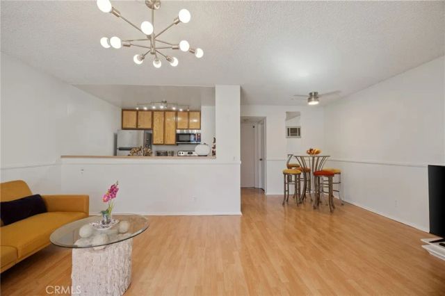 20930 Parthenia, Canoga Park, CA 91304