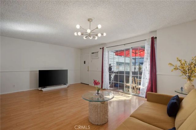20930 Parthenia, Canoga Park, CA 91304