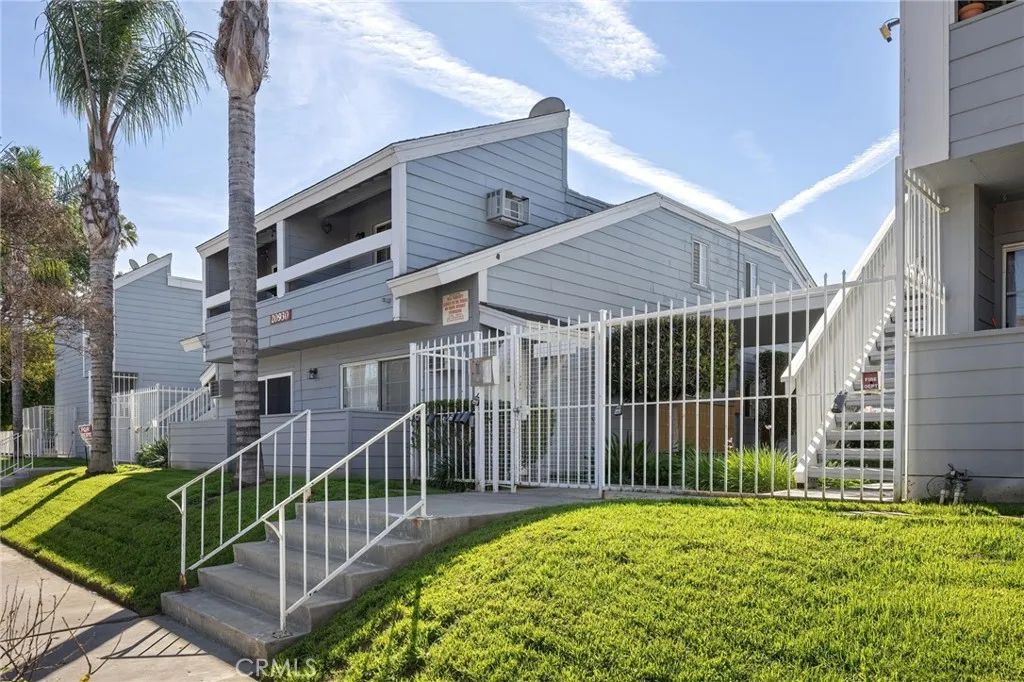 20930 Parthenia, Canoga Park, CA 91304