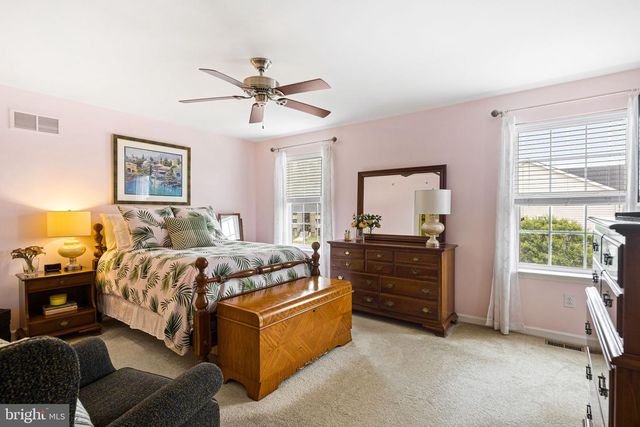 12 MUNRO RD, Newark, DE 19711