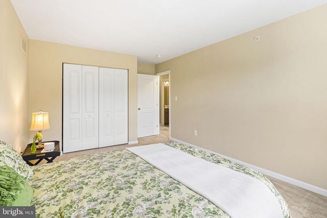 12 MUNRO RD, Newark, DE 19711