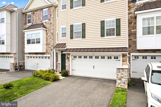 12 MUNRO RD, Newark, DE 19711