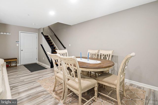 12 MUNRO RD, Newark, DE 19711