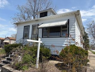 525 Price Avenue, Calumet City, IL 60409