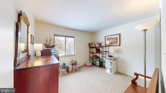 11813 VALE RD, Oakton, VA 22124