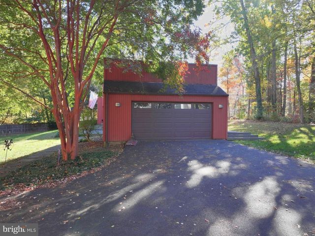 11813 VALE RD, Oakton, VA 22124