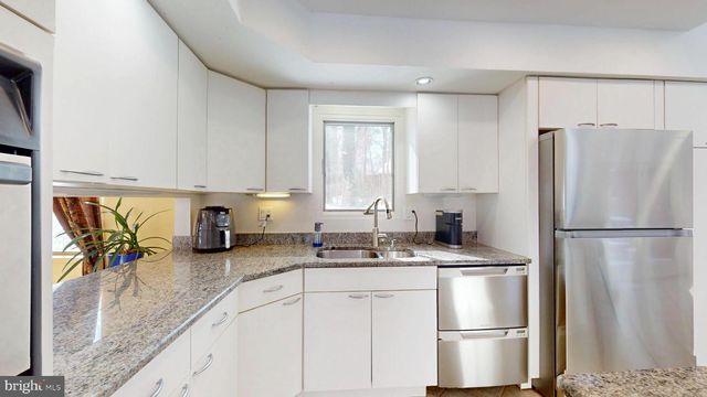 11813 VALE RD, Oakton, VA 22124