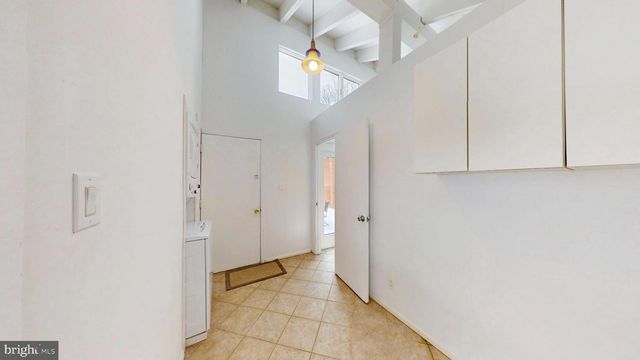 11813 VALE RD, Oakton, VA 22124