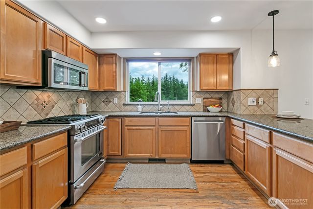 28539 298th Place SE, Ravensdale, WA 98051