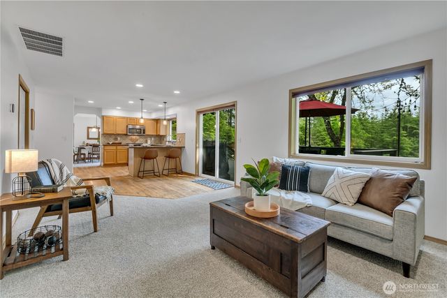 28539 298th Place SE, Ravensdale, WA 98051