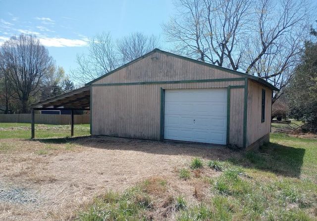 519 Kime Avenue, Liberty, NC 27298