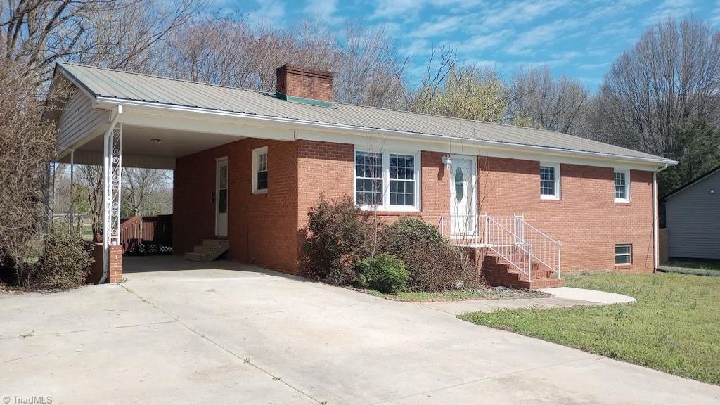 519 Kime Avenue, Liberty, NC 27298