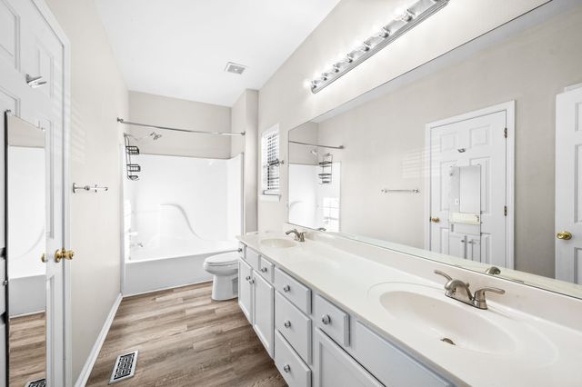 900 Dove Ridge Cir, Nashville, TN 37221