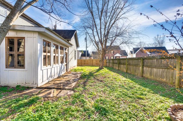 900 Dove Ridge Cir, Nashville, TN 37221