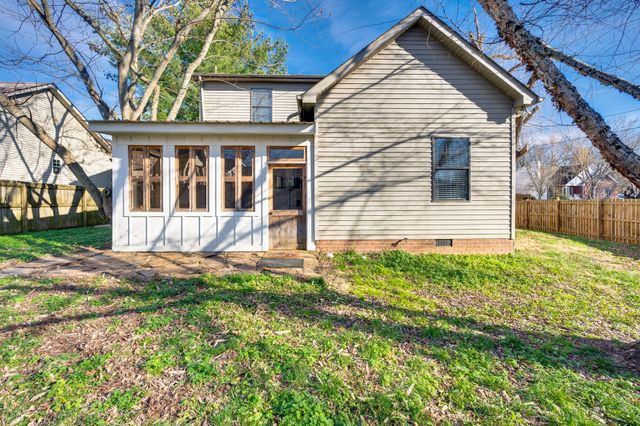 900 Dove Ridge Cir, Nashville, TN 37221