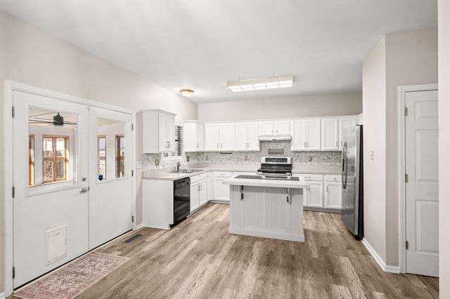 900 Dove Ridge Cir, Nashville, TN 37221