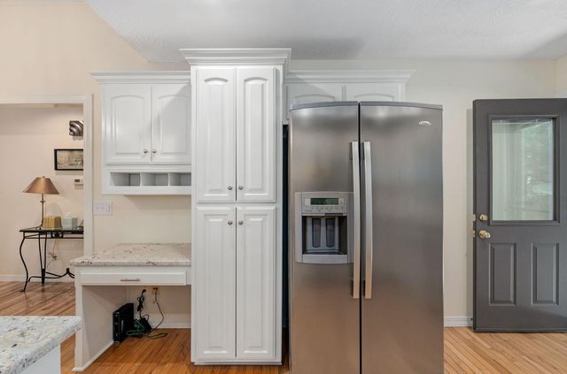 363 E Degraffenreid Street, Springfield, MO 65810