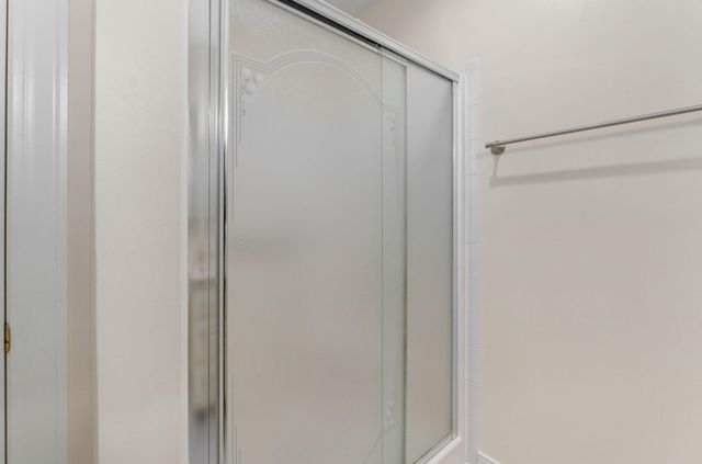 363 E Degraffenreid Street, Springfield, MO 65810