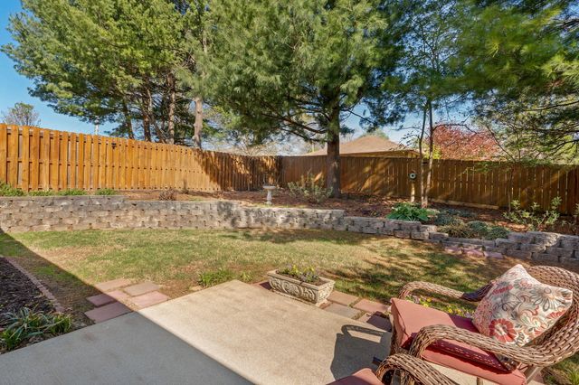 363 E Degraffenreid Street, Springfield, MO 65810