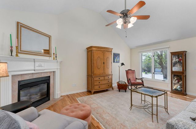 363 E Degraffenreid Street, Springfield, MO 65810