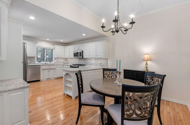 363 E Degraffenreid Street, Springfield, MO 65810