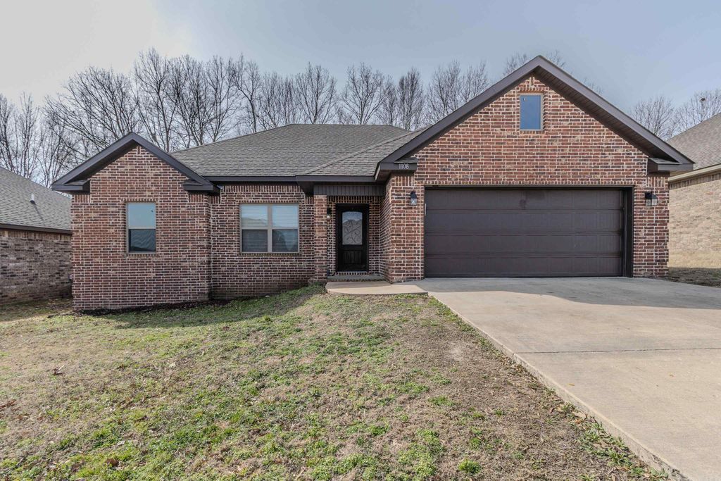 1108 AVA Lane, Paragould, AR 72450