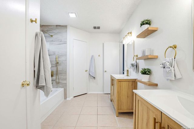 4983 DARE LN, San Antonio, TX 78217