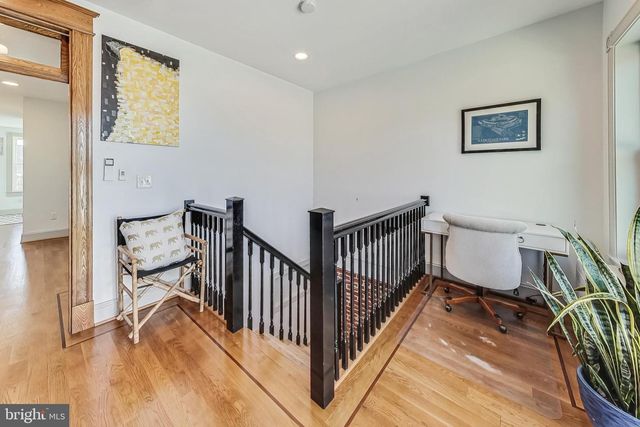 906 8TH ST NE, Washington, DC 20002