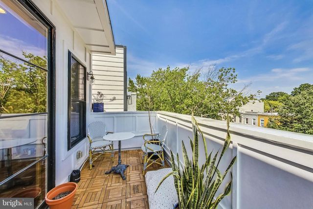 906 8TH ST NE, Washington, DC 20002