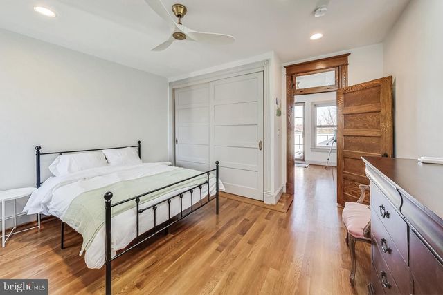 906 8TH ST NE, Washington, DC 20002