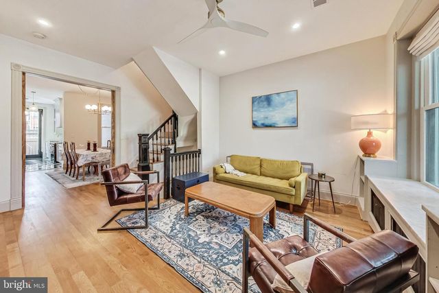 906 8TH ST NE, Washington, DC 20002