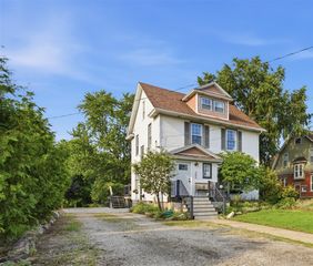 205 E Savidge Street, Spring Lake, MI 49456