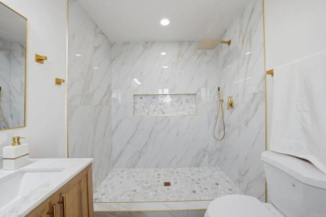 8330 Dallas St, La Mesa, CA 91942
