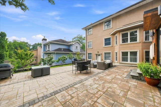 65 Wildway, Bronxville, NY 10708