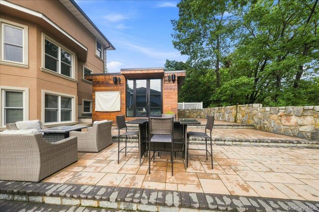 65 Wildway, Bronxville, NY 10708