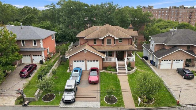 65 Wildway, Bronxville, NY 10708