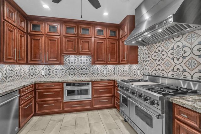 28510 Yonder Way, Houston, TX 77336