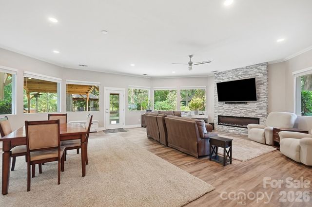 2125 Old Hickory Grove Road, Mount Holly, NC 28120