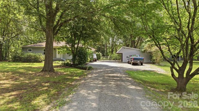 2125 Old Hickory Grove Road, Mount Holly, NC 28120