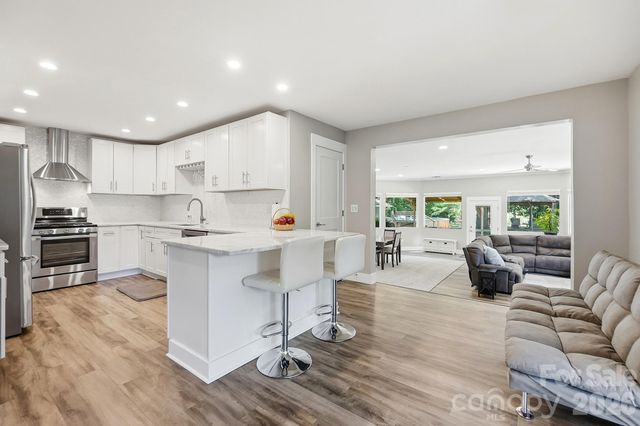 2125 Old Hickory Grove Road, Mount Holly, NC 28120