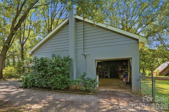 2125 Old Hickory Grove Road, Mount Holly, NC 28120