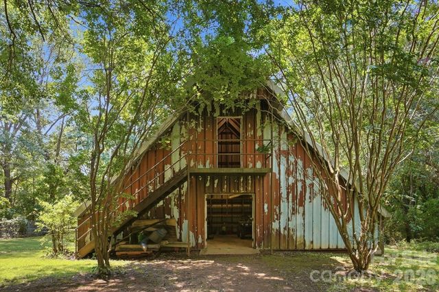 2125 Old Hickory Grove Road, Mount Holly, NC 28120