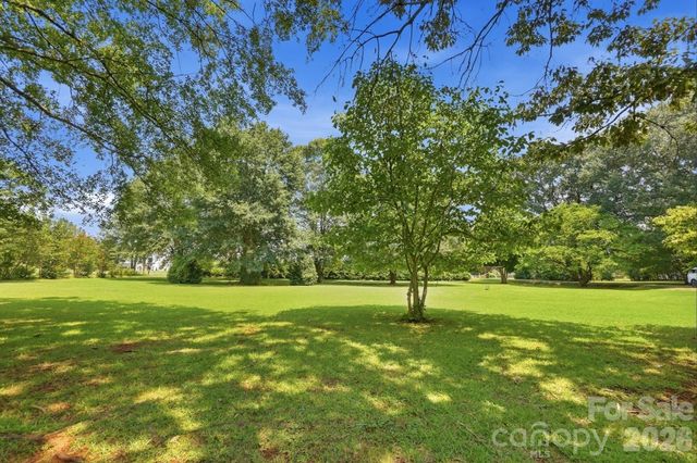 2125 Old Hickory Grove Road, Mount Holly, NC 28120