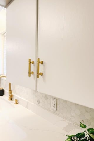 3131 Greg Ln, Tyler, TX 75701