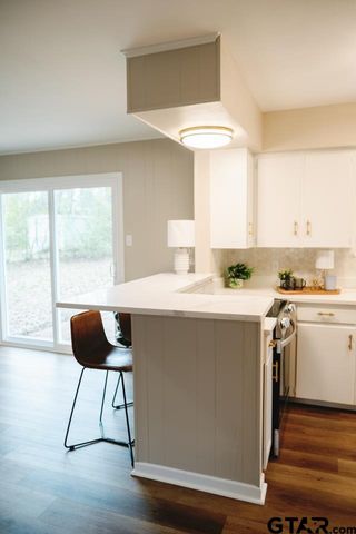 3131 Greg Ln, Tyler, TX 75701