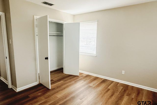 3131 Greg Ln, Tyler, TX 75701