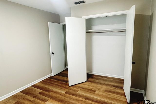 3131 Greg Ln, Tyler, TX 75701