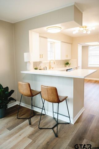 3131 Greg Ln, Tyler, TX 75701